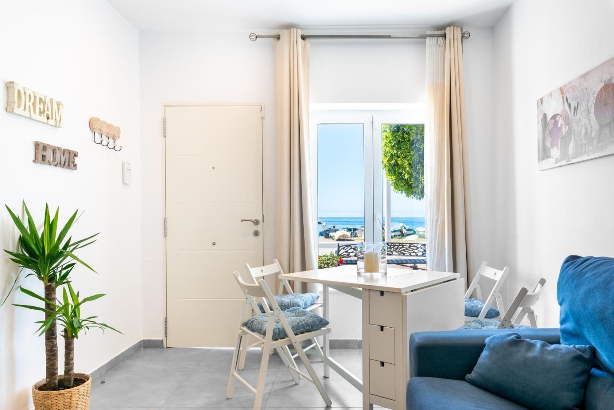 Wintowinrentals Dream Home On The Beachfront La Cala Del Moral Exterior photo