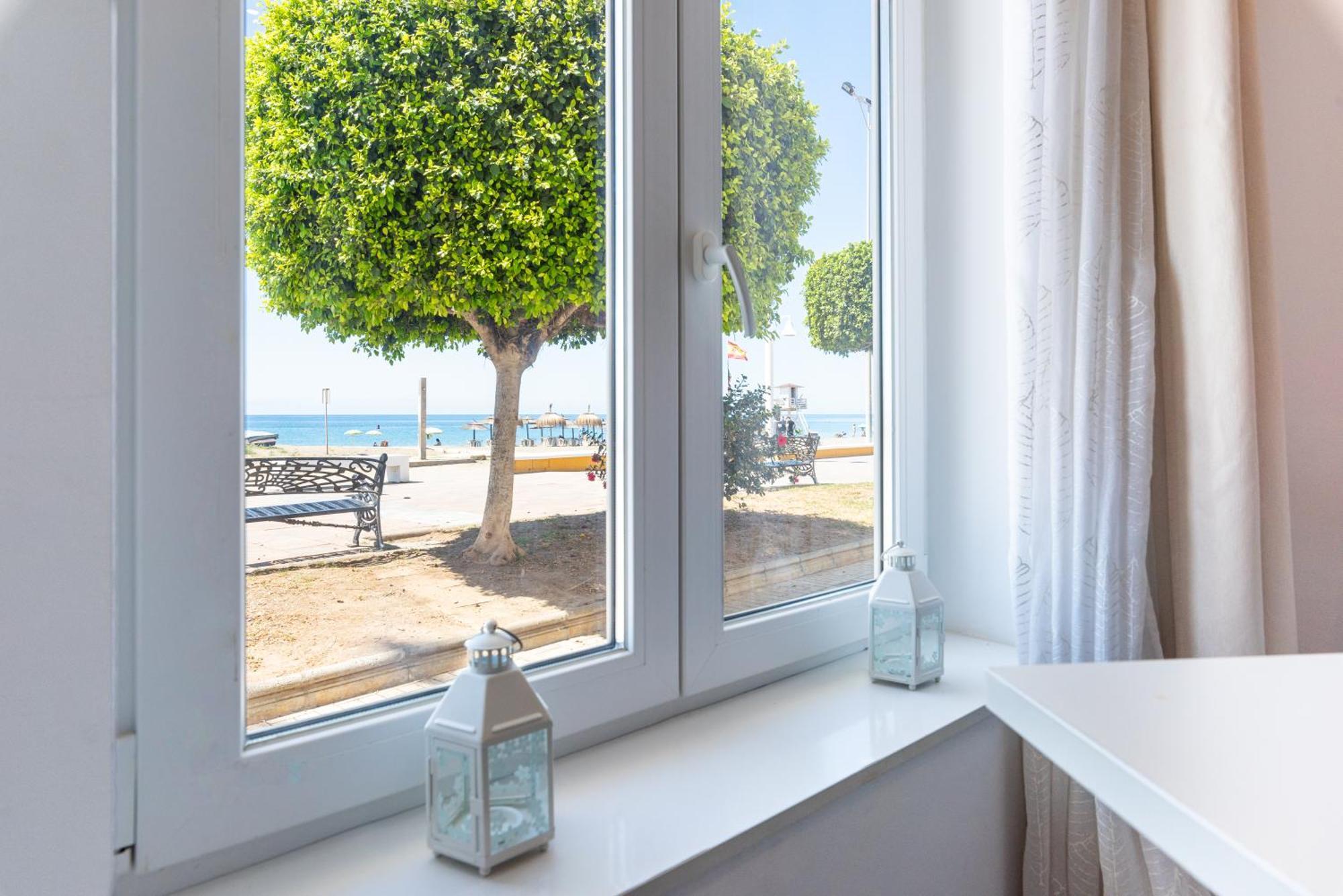 Wintowinrentals Dream Home On The Beachfront La Cala Del Moral Exterior photo